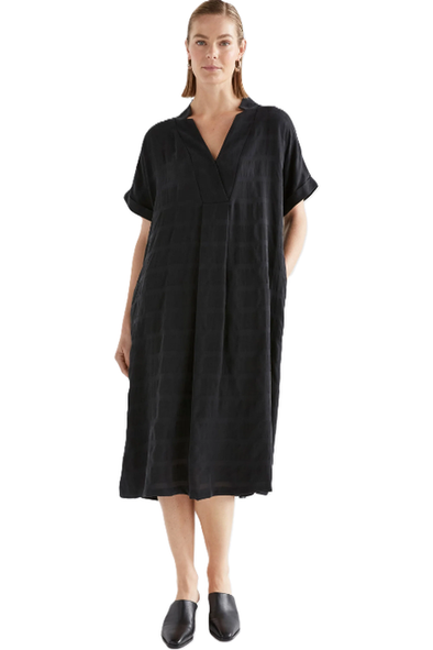 ELK FLEKKE DRESS - BLACK